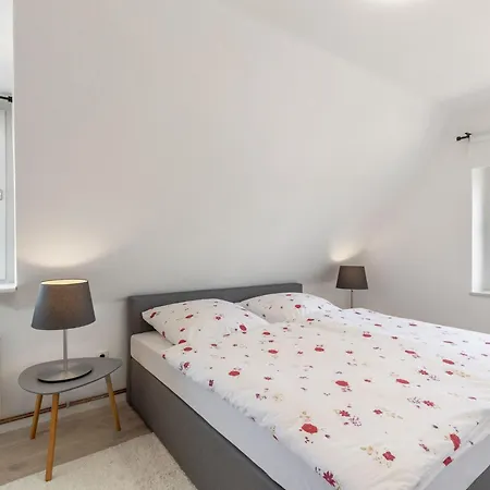 Giselas Ostsee In Holzstein شقة أولدنبورغ إن هولشتاين